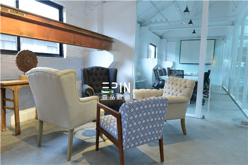 赢咖8客户筑焱建筑设计公司LOFT艺术时尚办公空间家具