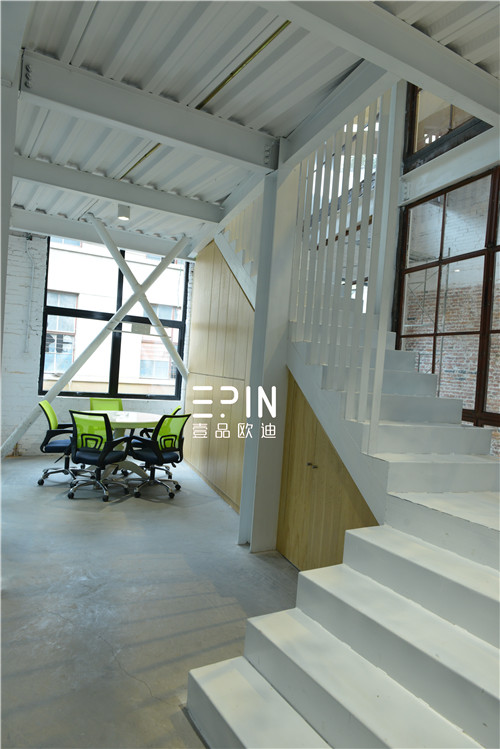 赢咖8客户筑焱建筑设计公司LOFT艺术时尚办公空间办公椅洽谈桌