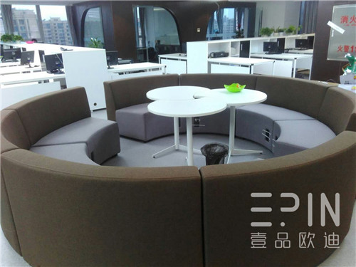 上元天骄休闲接待区办公家具 定制办公沙发洽谈桌-沐鸣2工程案例