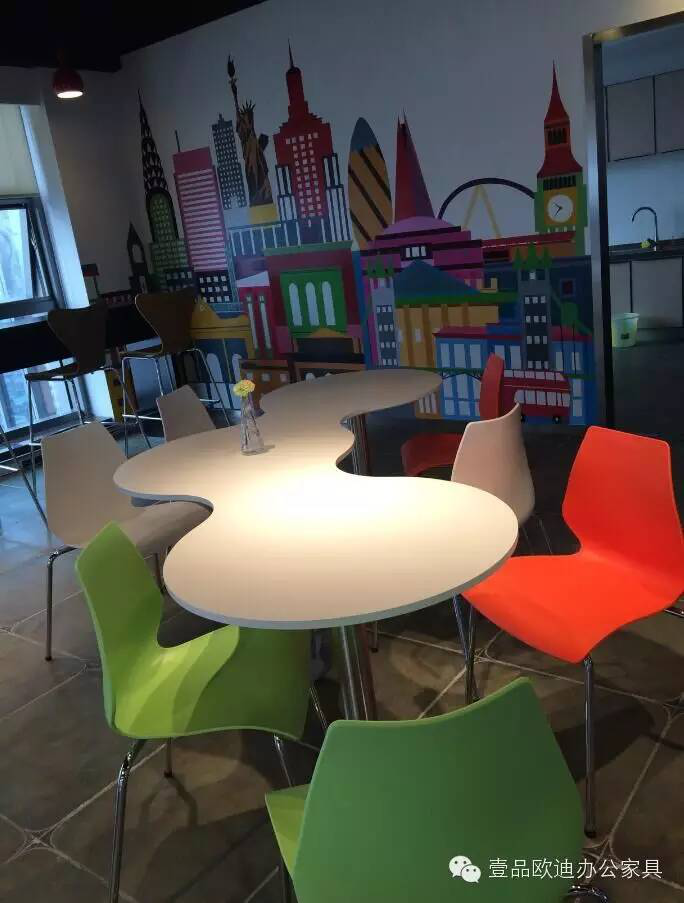 这样的办公环境就算加班都兴奋！-赢咖8工程案例