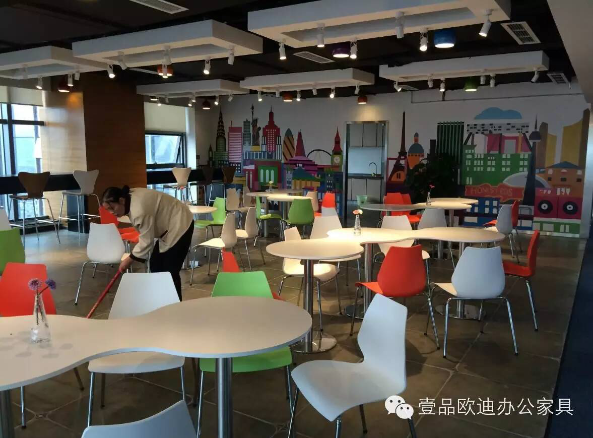 这样的办公环境就算加班都兴奋！-赢咖8工程案例