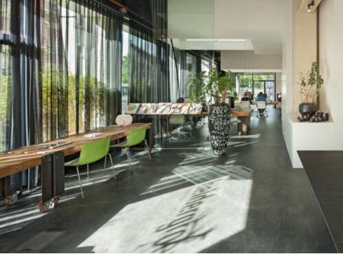 办公桌下班后升空-沐鸣2