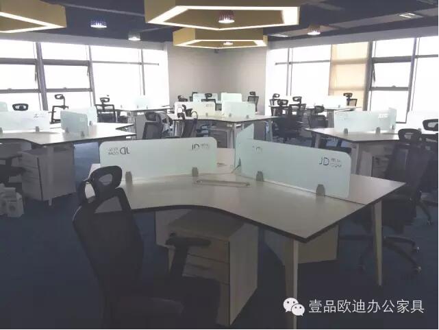 【央视新闻客户端】京东JD让老百姓放心网购，沐鸣2让京东JD绿色办公