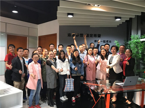 南京牛商会举行继西南片区扒皮师考证培训后的首次“扒皮会”-沐鸣2实录 南京牛商会举行继西南片区扒皮师考证培训后的首次“扒皮会”-沐鸣2实录